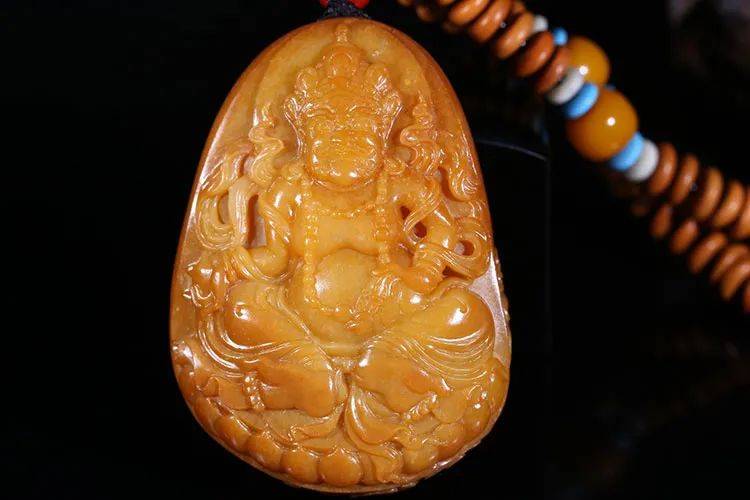 何为和田黄玉，它与黄沁一个样的吗？  第2张