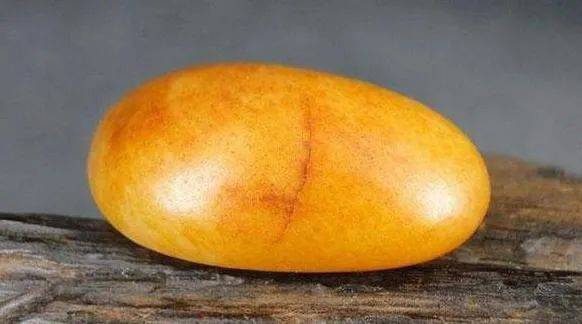 何为和田黄玉，它与黄沁一个样的吗？  第3张