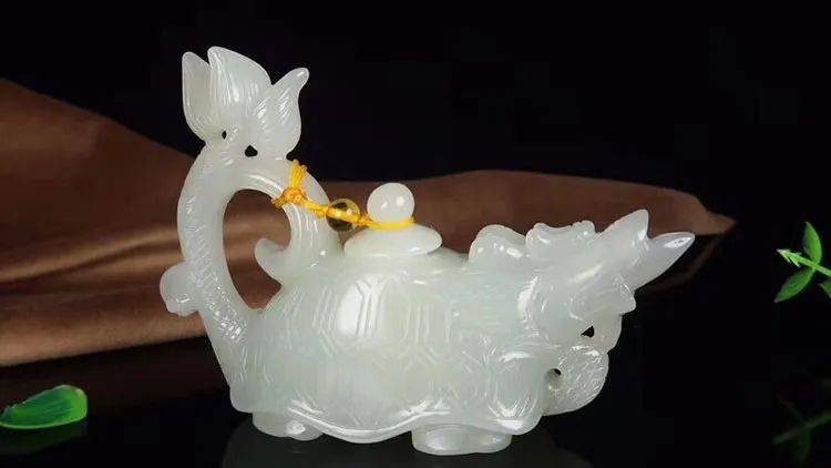 和田玉原石与成品哪个更适合收藏  第4张