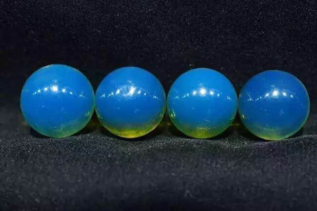 多米尼加蓝珀：颜色不同价格相差几条街  第3张