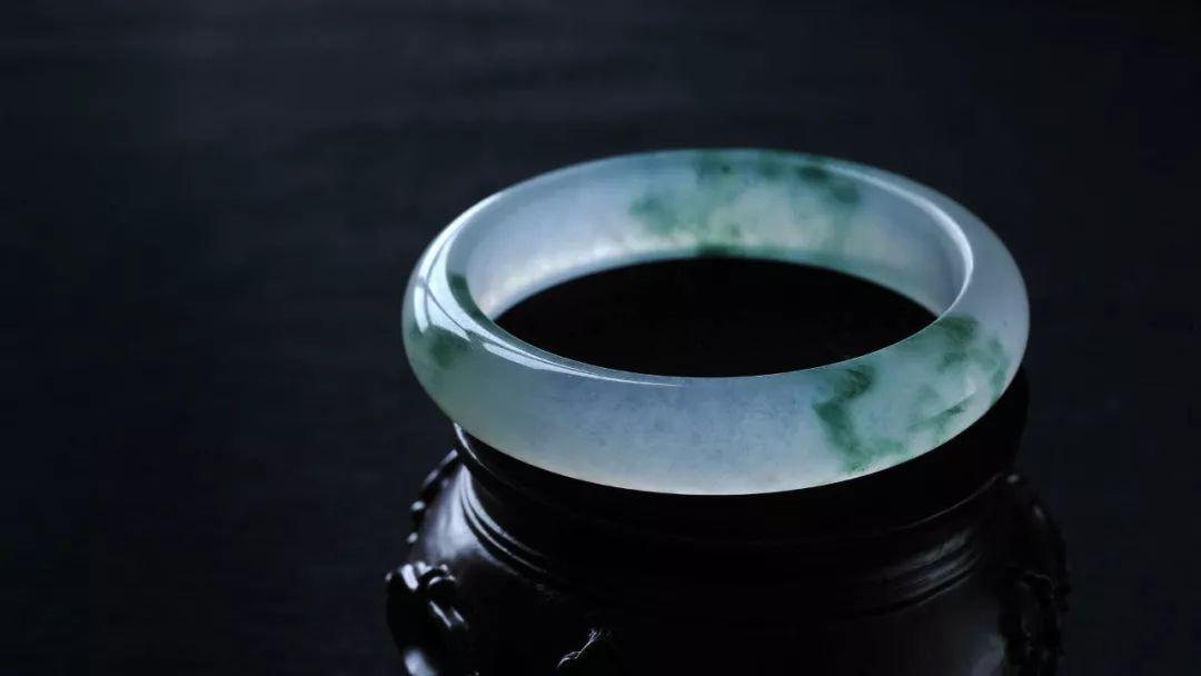 新买的翡翠需要去掉表面的蜡吗？很多人都不懂！  第2张