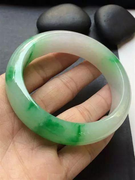 黄金十月，你入手了多少名不副实的“天价”翡翠  第9张