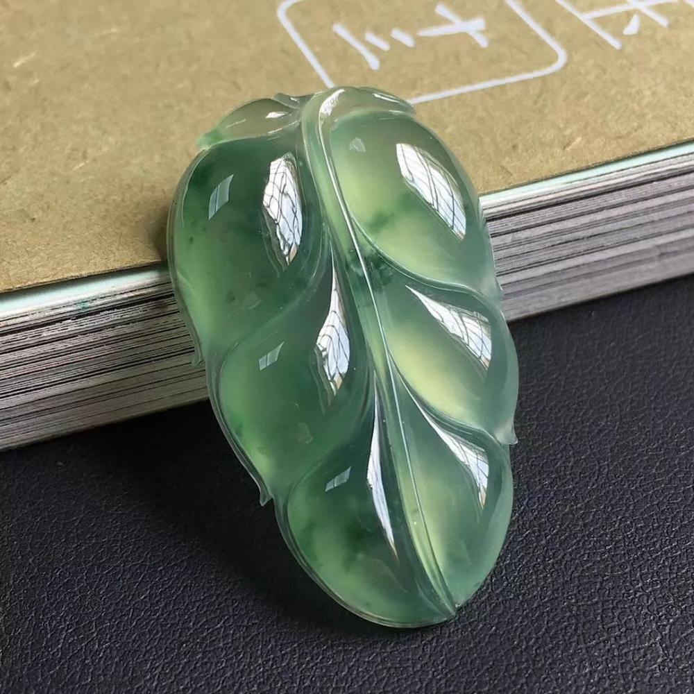 翡翠里的飘花 恰如一幅泼墨山水！  第7张