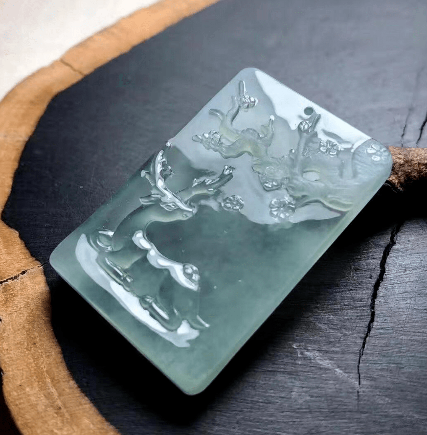 满工和留白风格大不相同，哪种玉雕更受欢迎？  第8张