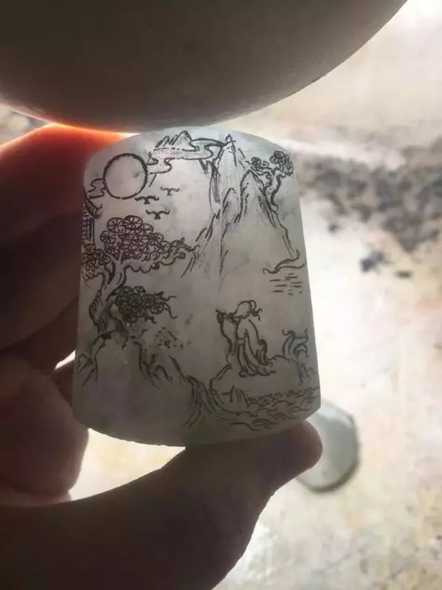 市场6万6入手一块翡翠原石，想不到出货竟令人意想不到！  第7张