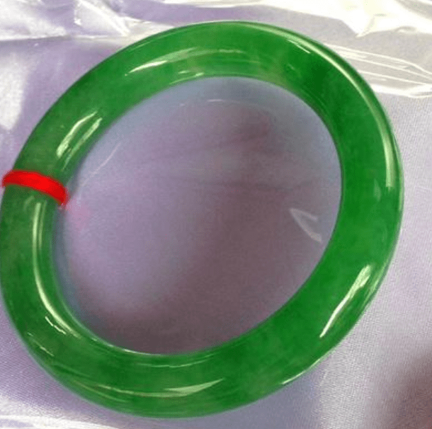 宁买一线，不买一片，翡翠原石切出一线天到底有多值钱  第5张