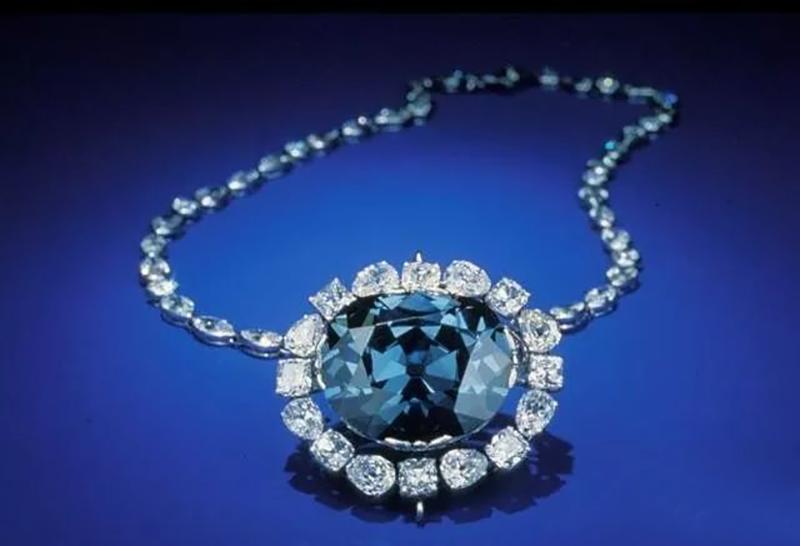 全球十大最贵的首饰珠宝，第一名的希望之星蓝钻被誉为无价之宝  第2张