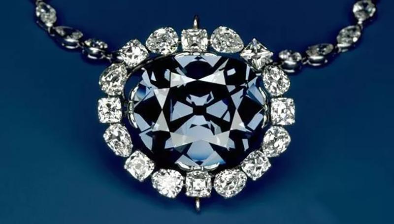 全球十大最贵的首饰珠宝，第一名的希望之星蓝钻被誉为无价之宝  第1张
