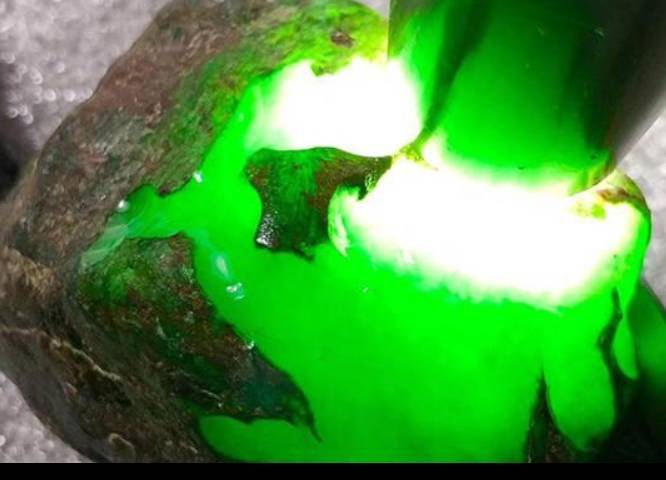 危地马拉的蓝水料是翡翠吗？  第4张