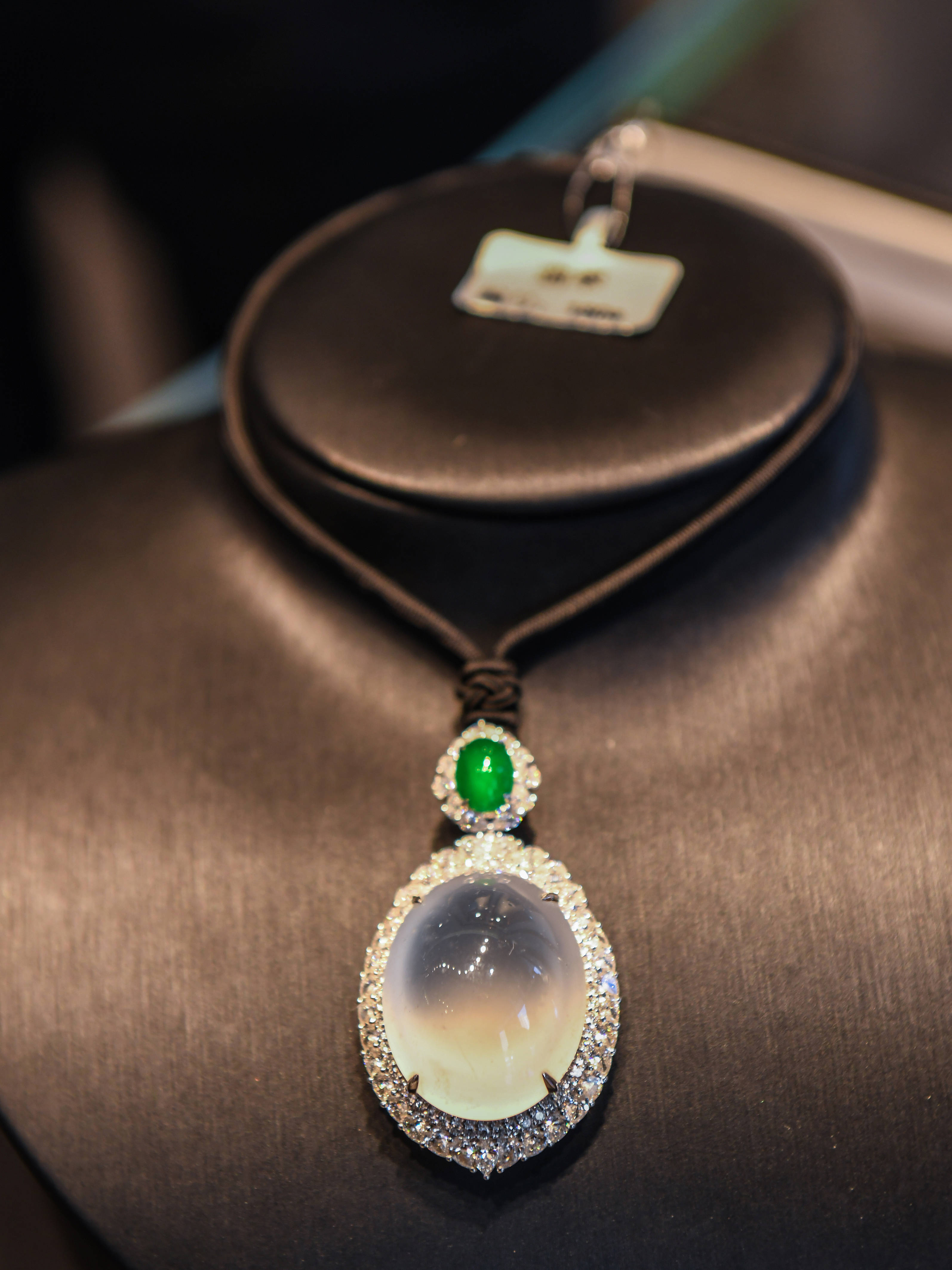 揭阳有个村庄，号称“亚洲玉都”，一套“疯狂的石头”售价6800万  第9张