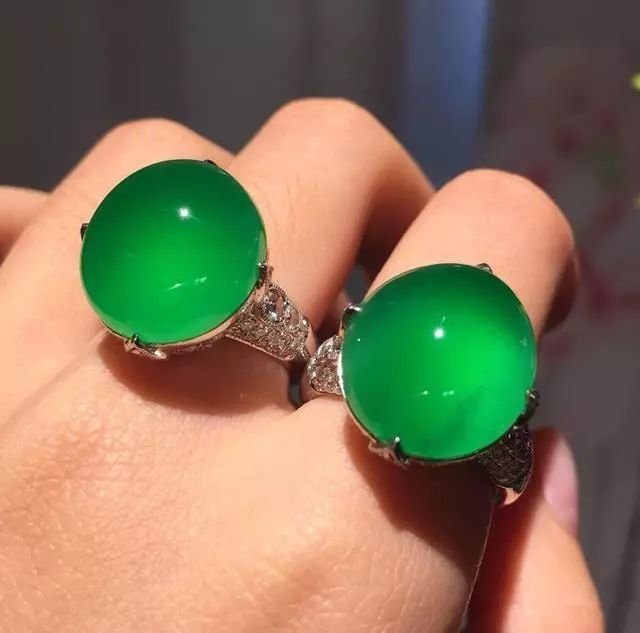 极品玻璃种翡翠，花700块就能买到？知道真相后你可千万别晕倒！  第13张