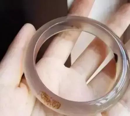 极品玻璃种翡翠，花700块就能买到？知道真相后你可千万别晕倒！  第4张