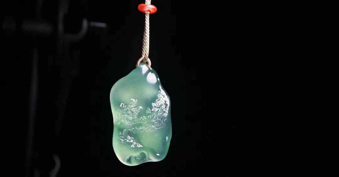 什么叫翡翠雕刻精品？  第4张