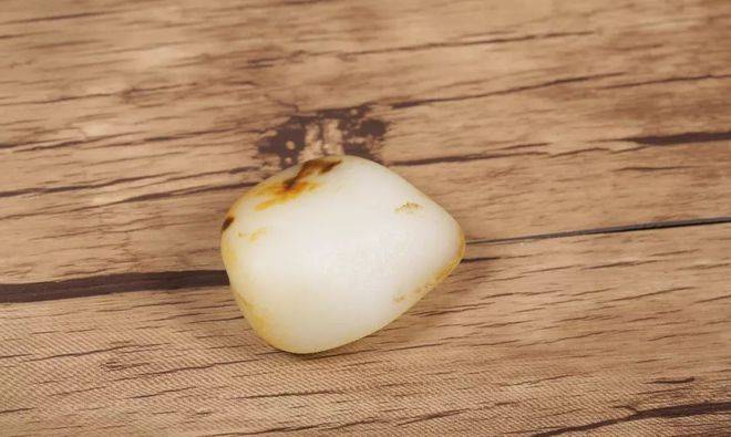 还是不玩和田玉了，一个白度都这么麻烦  第5张