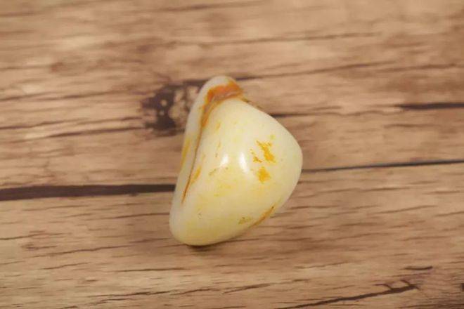 还是不玩和田玉了，一个白度都这么麻烦  第10张