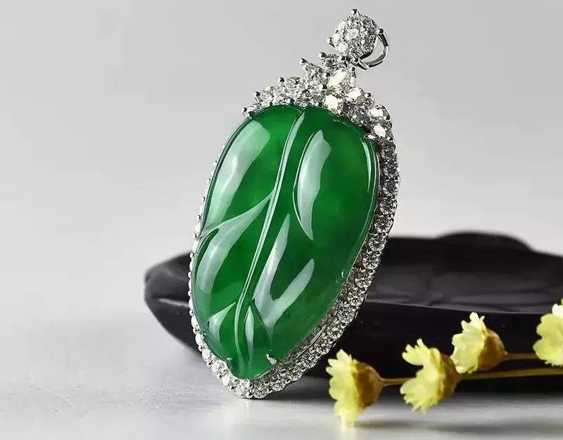 翡翠的辩色“十字决”，教你快速看清翡翠！  第2张