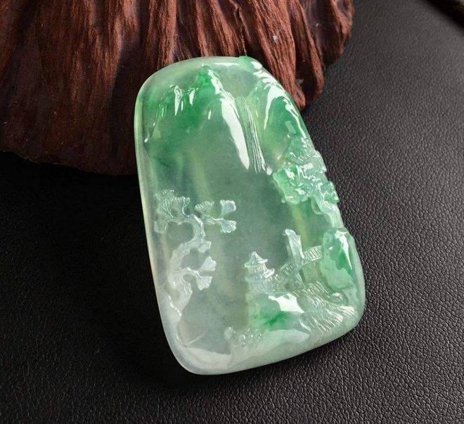 都知道翡翠是“玉石之王”，但这个称号的真实来历却是这首诗！  第13张