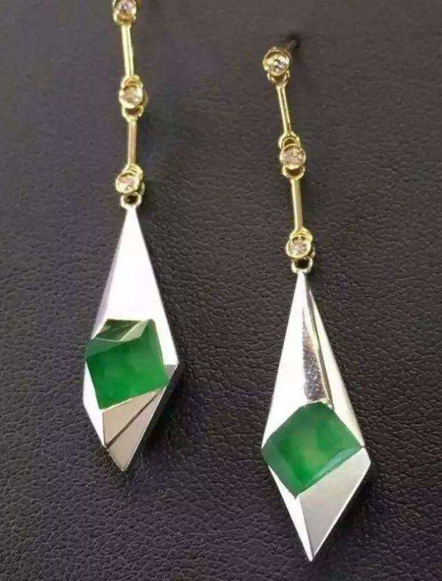 都知道翡翠是“玉石之王”，但这个称号的真实来历却是这首诗！  第27张