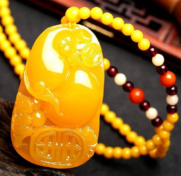 蜜蜡反白，是染色！蜜蜡无香，必是假！真是这样吗？  第3张