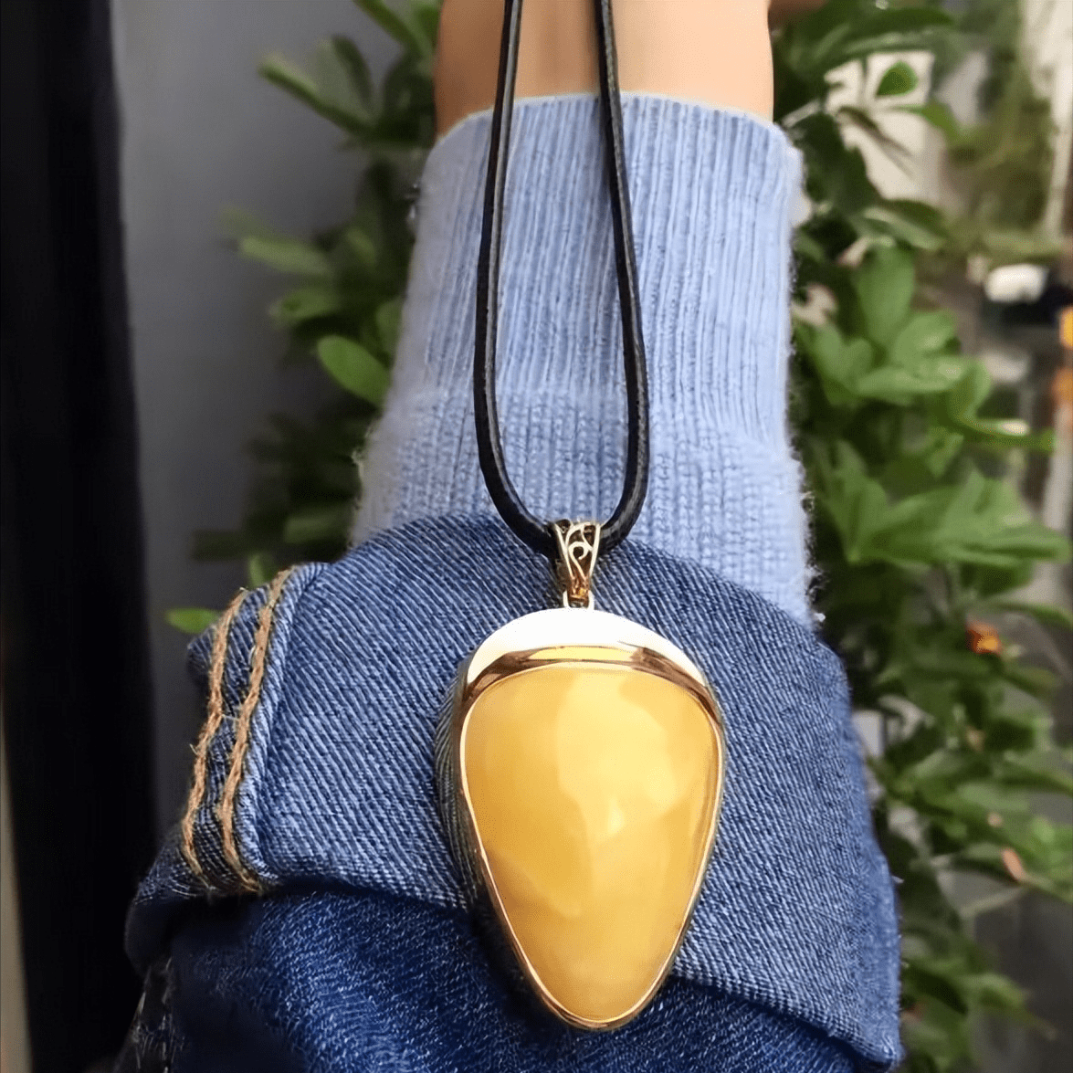 蜜蜡比琥珀，价格一定是贵吗？  第3张