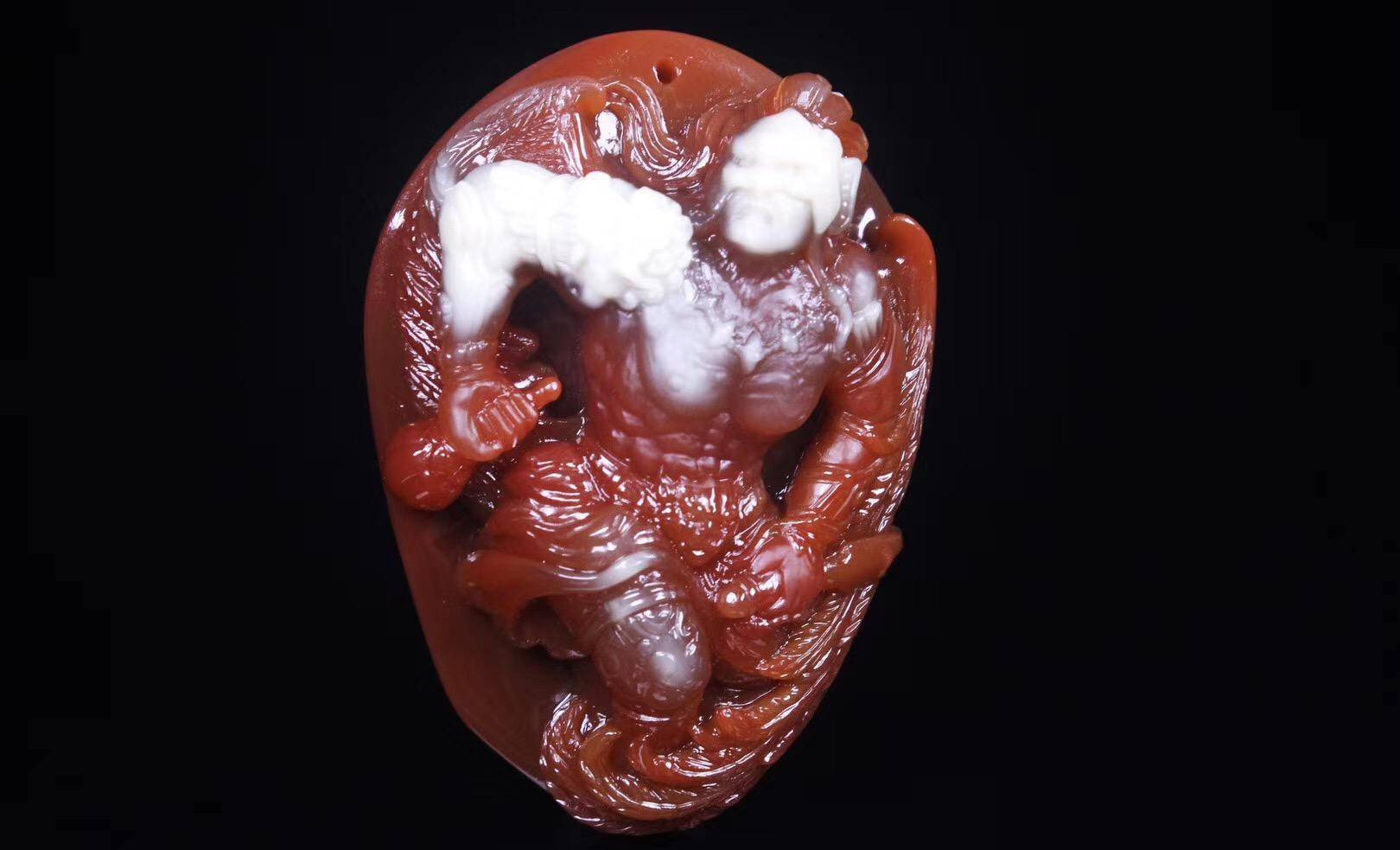 阿拉善玛瑙不愧为沙漠精灵，用它来做雕刻简直就是一场视觉盛宴  第12张