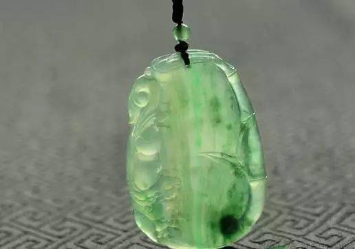 翡翠中有这样的金丝，价格立马翻几倍！  第4张