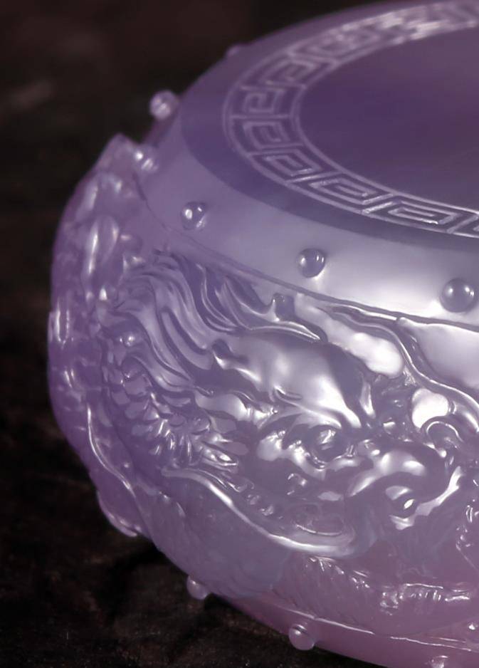 紫罗兰翡翠玉石雕刻的战鼓，为何差异那么大？  第2张
