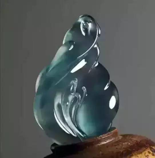 为何翡翠被热追?精美翡翠让人爱不释手啊  第2张