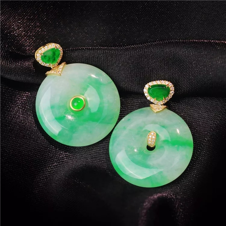 翡翠的上蜡和浸蜡，是一样的吗？分不清会吃亏？！  第6张