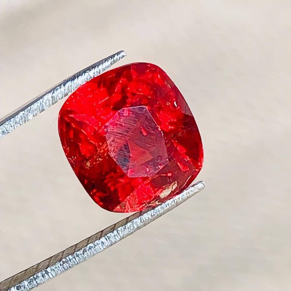 尖晶石中的四大天王，都是谁？  第3张