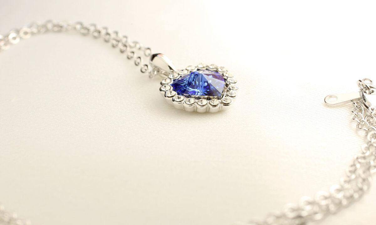 为什么珠宝不保值,还有很多人买,是人傻钱多吗  第2张