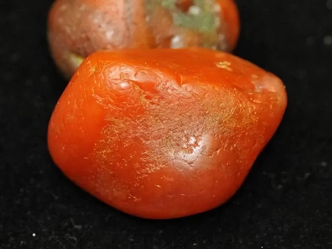 南红居然也有籽料?行里人叫它南红水籽  第2张