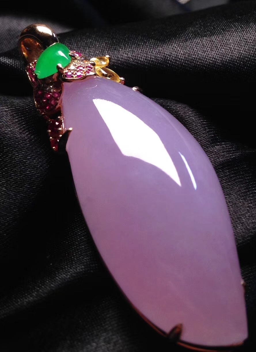 翡翠玉石珠宝无贵贱，喜欢戴的开心就好！  第8张