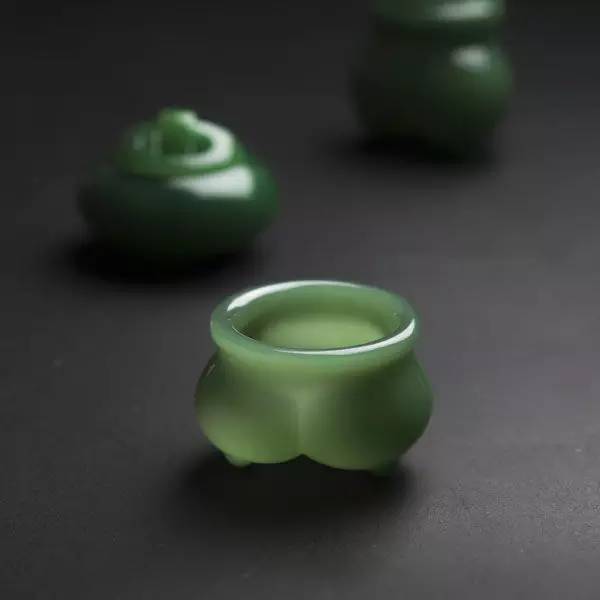 【和田玉】美玉三大典范：碧玉、墨玉、黄玉  第9张