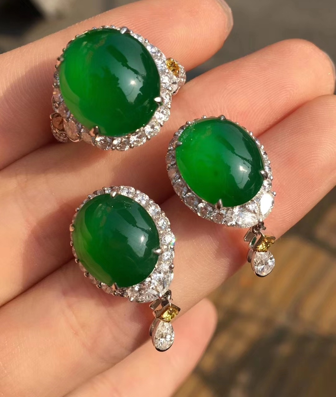 经济生活发展繁荣的今天，手里的翡翠玉石藏品，如何能成功出手？  第6张