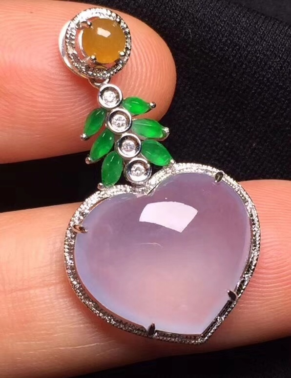 经济生活发展繁荣的今天，手里的翡翠玉石藏品，如何能成功出手？  第10张