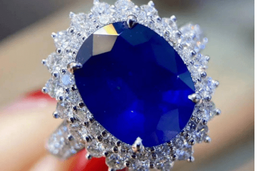 富豪拍天价珠宝，到底图什么？  第2张